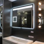 ONE 8UP Зеркало с подсветкой